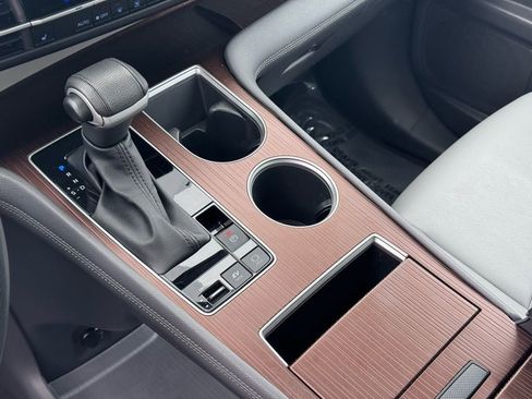 Used 2023 Toyota Sienna XLE image 23