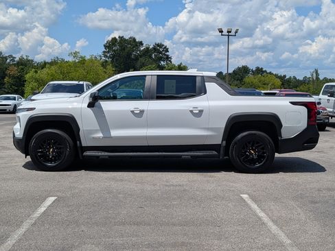 Used 2024 Chevrolet Silverado EV W/T AWD/4WD image 6