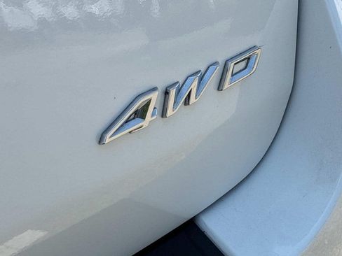 Used 2023 Ford Explorer XLT w/ Equipment Group 202A AWD/4WD image 14