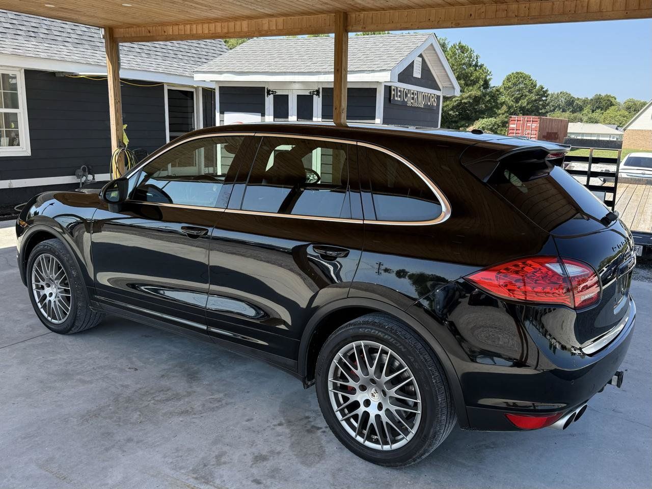 Used 2011 Porsche Cayenne Turbo AWD/4WD image 8