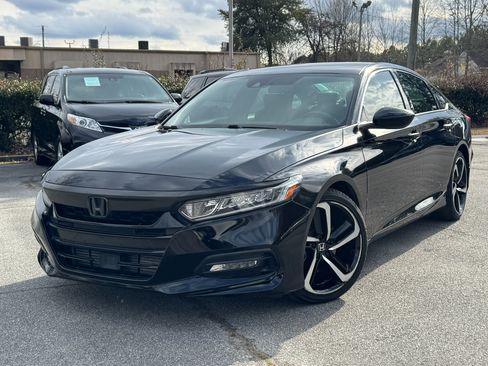 Used 2019 Honda Accord Sport image 3