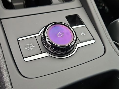 New 2026 Volkswagen Tiguan SE R-Line AWD/4WD image 13