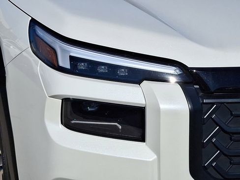 New 2026 Subaru Outback Touring image 10