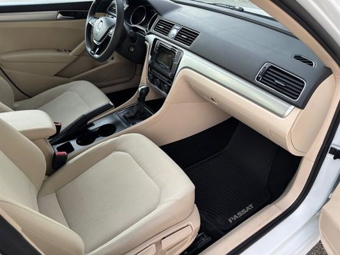 Used 2017 Volkswagen Passat 1.8T S image 16