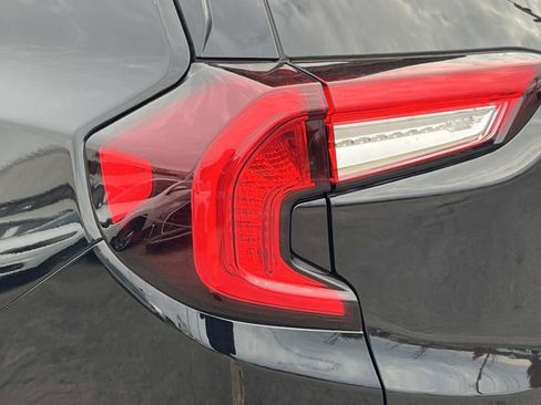 Used 2023 GMC Terrain SLT w/ Infotainment Package II image 10