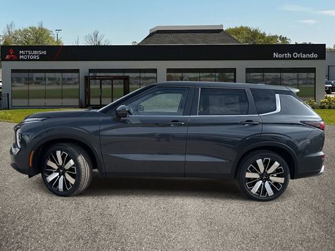 New 2026 Mitsubishi Outlander SE FWD image 3