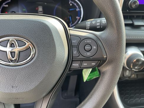 Certified 2024 Toyota RAV4 LE AWD/4WD image 18