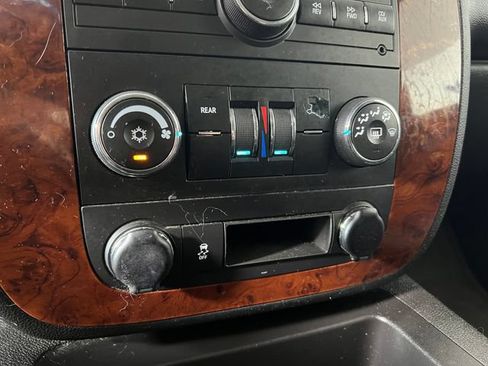 Used 2013 Chevrolet Tahoe LS RWD image 19