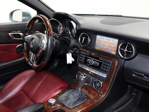 Used 2012 Mercedes-Benz SLK 350 image 27