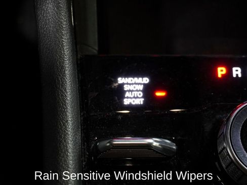 Used 2023 Jeep Grand Cherokee Limited w/ Luxury Tech Group II image 22