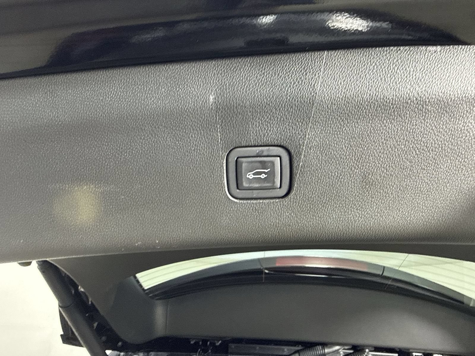 Used 2024 Buick Enclave Avenir w/ Trailering Package, 5000 lbs. AWD/4WD image 35