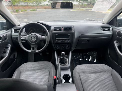 Used 2014 Volkswagen Jetta S FWD image 9