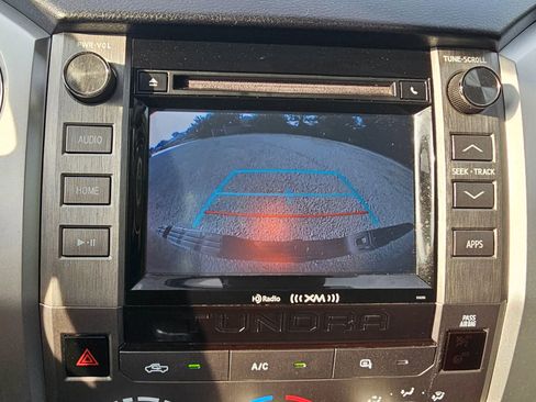 Used 2018 Toyota Tundra SR5 AWD/4WD image 28