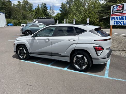 Certified 2024 Hyundai Kona SEL FWD image 3