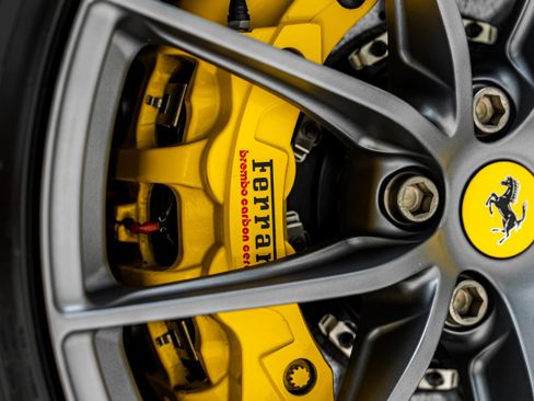 Used 2019 Ferrari 812 Superfast RWD image 31