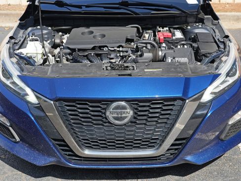 Used 2020 Nissan Altima 2.5 SR FWD image 7