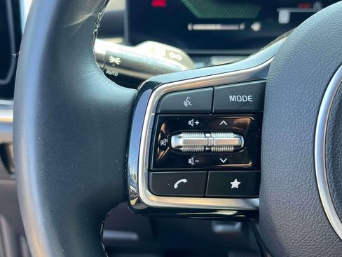 Certified 2025 Kia Sorento S AWD/4WD image 20