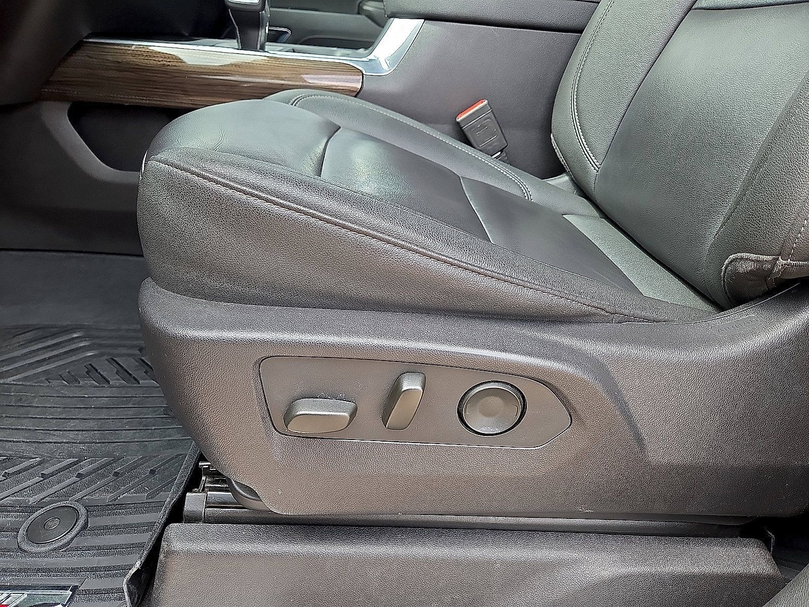 Used 2024 Chevrolet Silverado 1500 LT Trail Boss w/ Convenience Package II AWD/4WD image 26