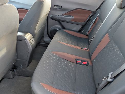 Used 2023 Nissan Kicks SR image 14