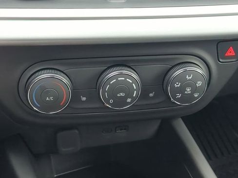 New 2026 Chevrolet Trax RS w/ Driver Confidence Package image 32