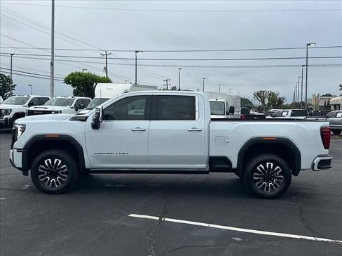 New 2026 GMC Sierra 2500 Denali Ultimate AWD/4WD image 7