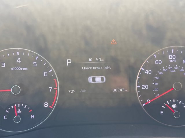 Used 2023 Kia Forte LXS FWD image 9