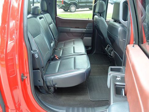 Used 2021 Ford F150 Lariat w/ Equipment Group 502A High AWD/4WD image 18