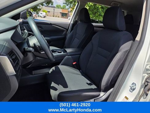 Used 2024 Nissan Rogue S AWD/4WD image 8