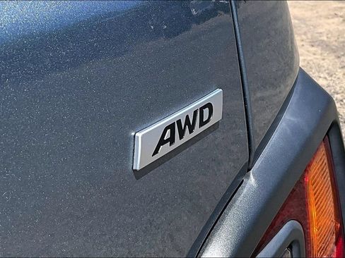 Used 2021 Hyundai Kona SEL AWD/4WD image 11