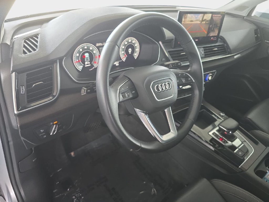 Used 2023 Audi Q5 2.0T Premium Plus w/ Premium Plus Package AWD/4WD image 10