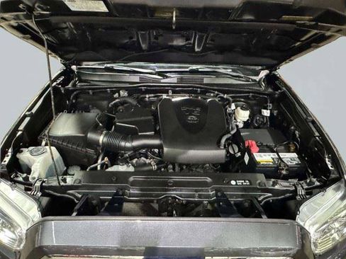 Used 2019 Toyota Tacoma SR5 RWD image 77