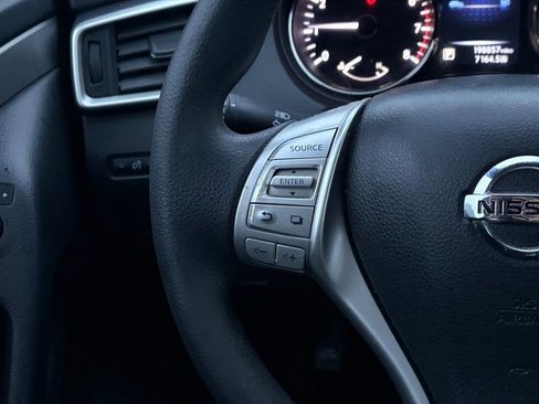 Used 2016 Nissan Rogue S image 15