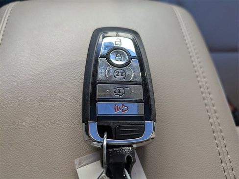 Certified 2024 Lincoln Corsair Reserve w/ Equipment Group 201A image 32