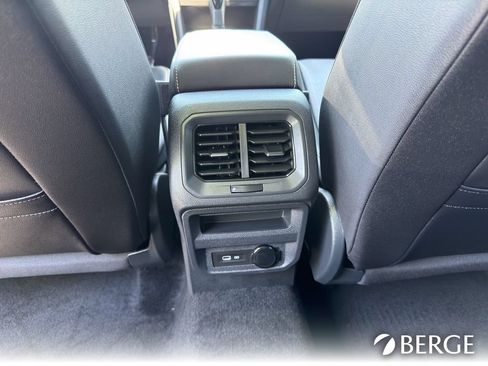 Used 2023 Volkswagen Tiguan SE R-Line FWD image 28