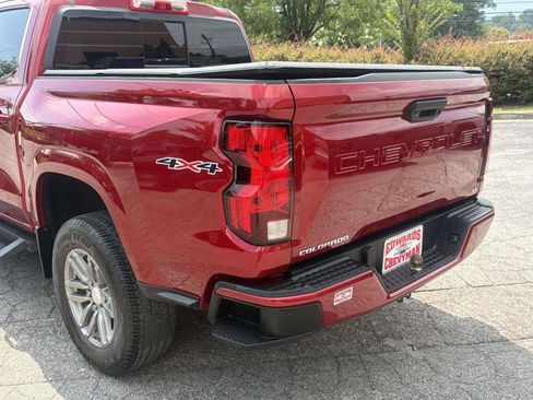 Used 2023 Chevrolet Colorado LT w/ LT Convenience Package AWD/4WD image 28