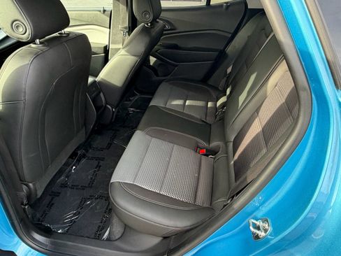Used 2025 Chevrolet Trax LT image 15