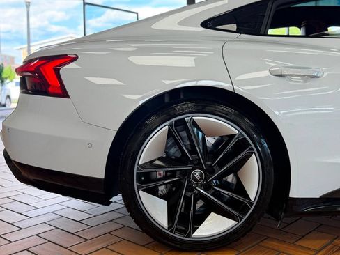 Used 2024 Audi RS e-tron GT w/ Ceramic Brake Package AWD/4WD image 16