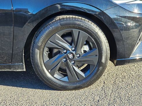 Used 2023 Hyundai Elantra SEL w/ Cargo Package image 9