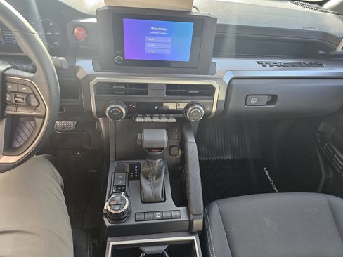 Certified 2024 Toyota Tacoma TRD Off-Road image 20