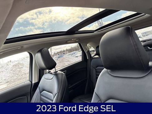 Used 2023 Ford Edge SEL w/ Convenience Package image 18