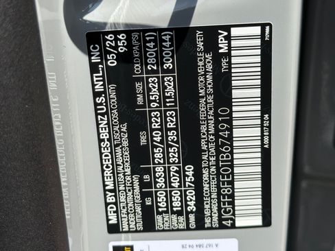 New 2026 Mercedes-Benz GLS 580 4MATIC image 29