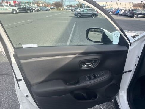 New 2026 Honda HR-V LX image 10