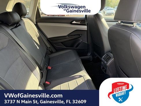 Certified 2023 Volkswagen Taos SE image 8