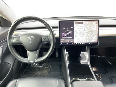 Used 2017 Tesla Model 3 Long Range RWD image 11