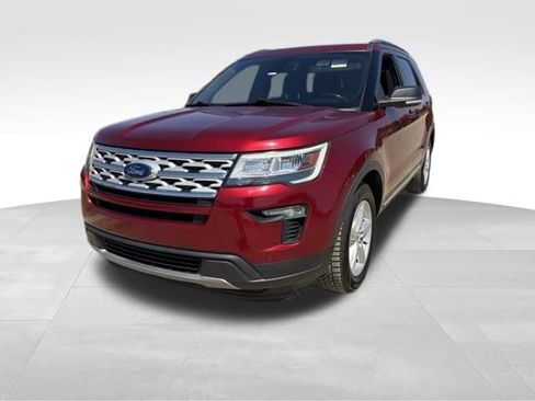 Used 2019 Ford Explorer XLT w/ Equipment Group 202A FWD image 7