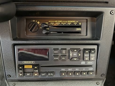 Used 1992 Chevrolet Camaro Z28 RWD image 10