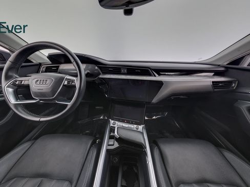 Used 2024 Audi Q8 e-tron Prestige w/ Prestige Package AWD/4WD image 26