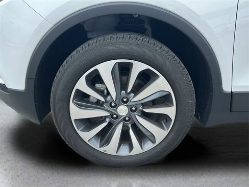 Used 2022 Buick Encore Preferred w/ Safety Package image 27