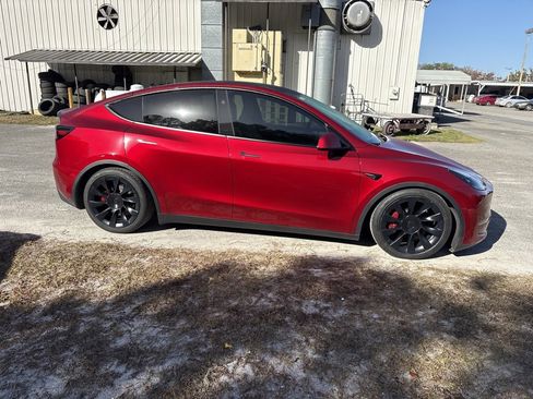 Used 2024 Tesla Model Y Long Range image 3