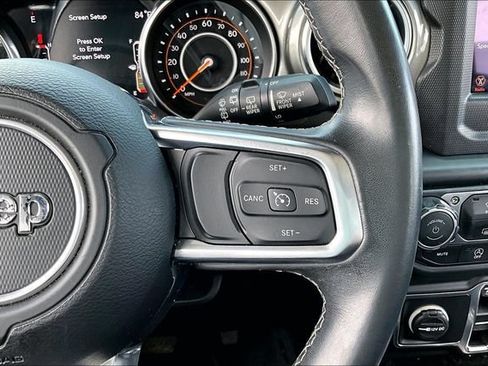 Used 2019 Jeep Wrangler Unlimited Sahara w/ Safety Group AWD/4WD image 12